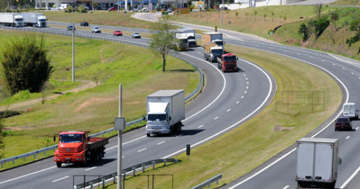 20150619-Caminhoes-Transporte-de-cargas