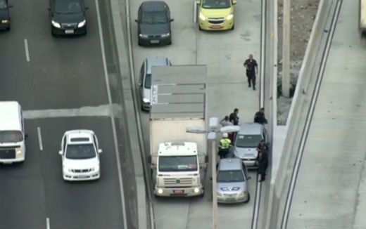 20170511-Policia-roubo-cargas-RJ2